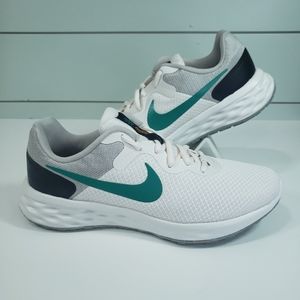 nike revolution green